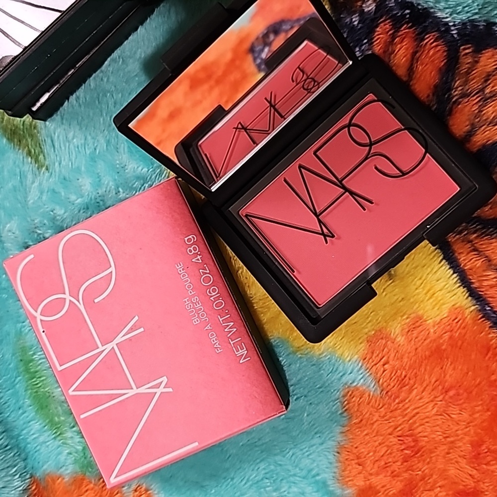 Nars blush peep show